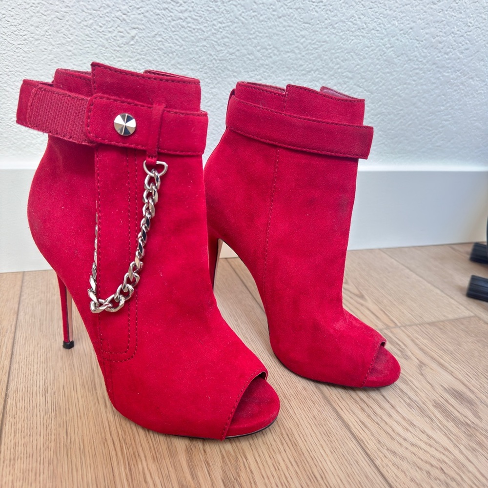 Guess Red Heeled Boots with Chain Accent